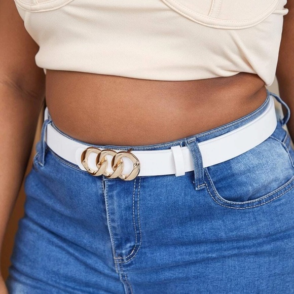 Plus Vegan Leather Chain Belt - Picture 9 of 11